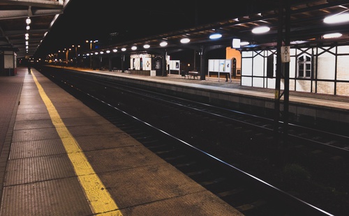 PKP modernizuje oświetlenie PKP modernizuje oświetlenie